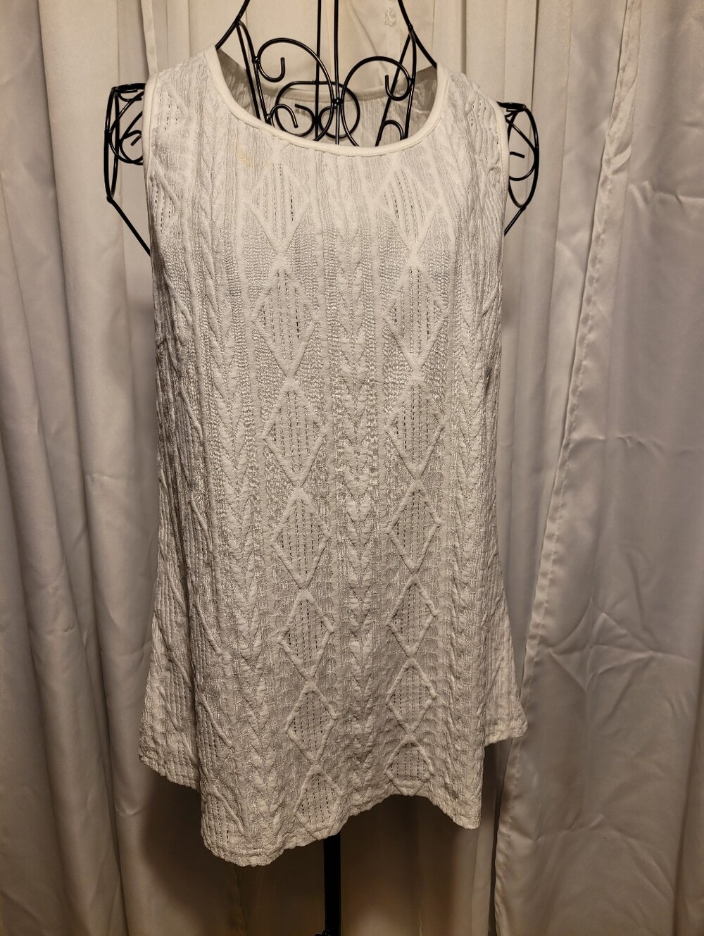 Amazon White Knit Diamond-Pattern Tank Top